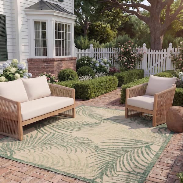 Courtyard 4 ft. x 4 ft. Square Beige/Green Border Palm Leaf Indoor/Outdoor Area Rug
