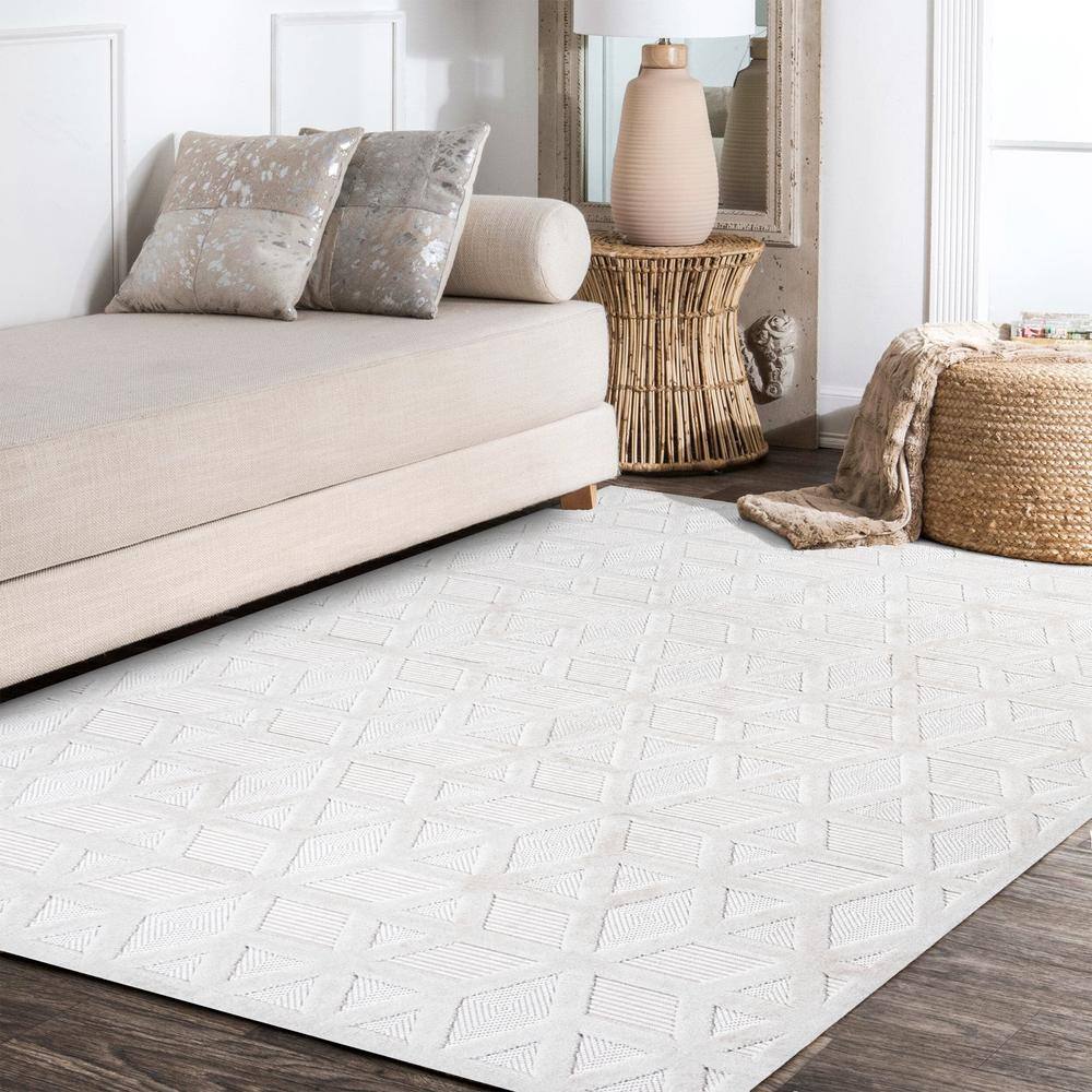 Ivory Geometric 4' x 6' Handmade Synthetic Indoor/Outdoor Rug