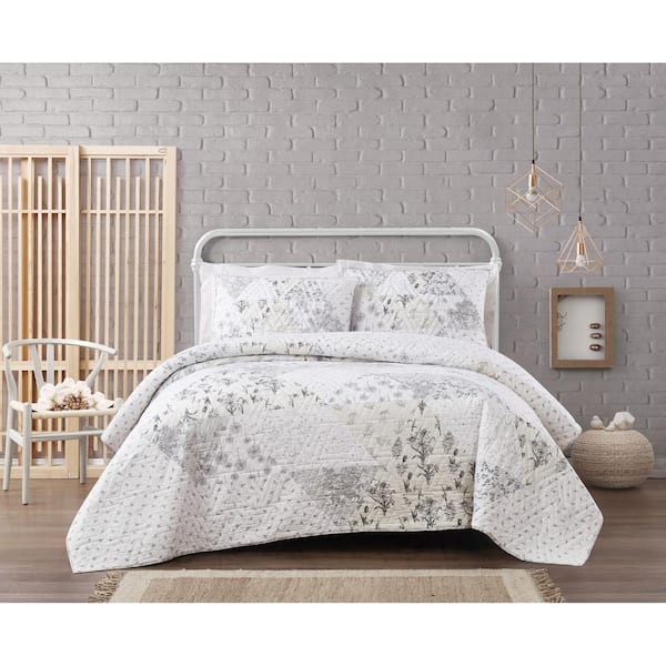 Cottage Classics Kamala Floral Cotton Pieced 3-Piece Grey/Cream King Quilt Set