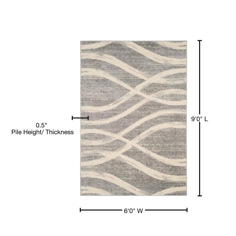 Chic Grey/Cream Synthetic 6' x 9' Easy-Care Rectangular Rug