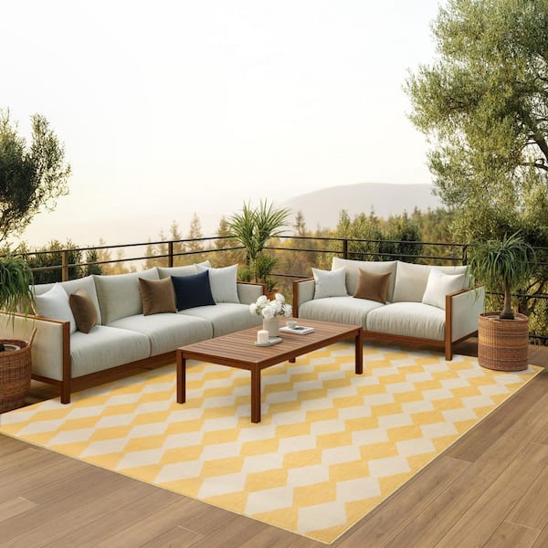 Positano Yellow 7 ft. x 10 ft. Diamond Contemporary Area Rug