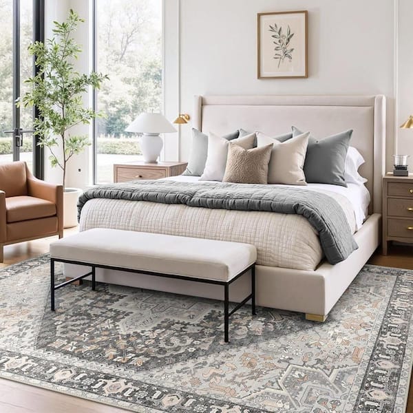 Azira Medallion Gray/Beige 6 ft. x 9 ft. Living Room/Bedroom/Dining Room Area Rug