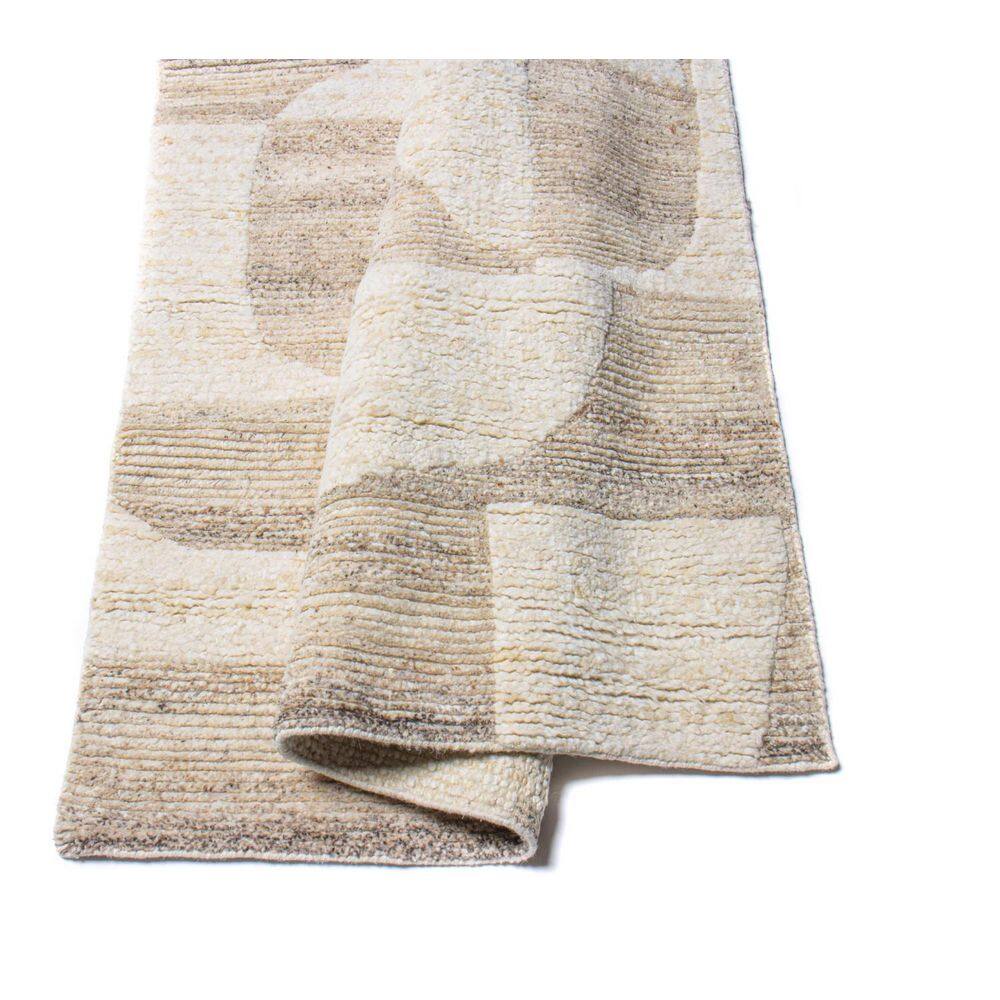 Camel Hand-Knotted Wool Rectangular Area Rug 7'6" x 9'6"