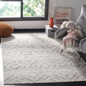 Adirondack Light Gray/Gray 5 ft. 1 in. x 7 ft. 6 in. Area Rug