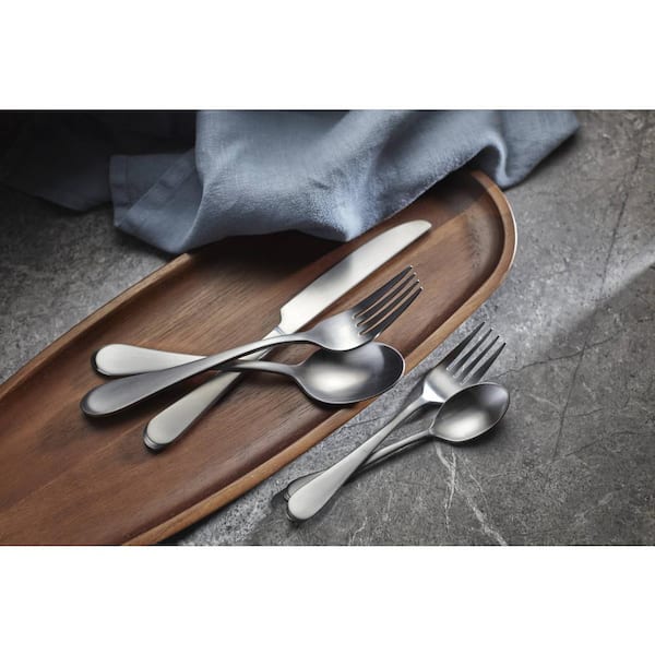 Oneida Satin Icarus 45-Piece Silver 18/0-Stainless Steel Oneida Satin Icarus 45-Piece Silver 18/0-Stainless Steel