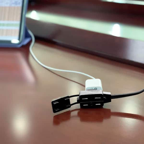 HDX 6 ft. 16/2 Light Duty Indoor Multi-Outlet Extension Cord