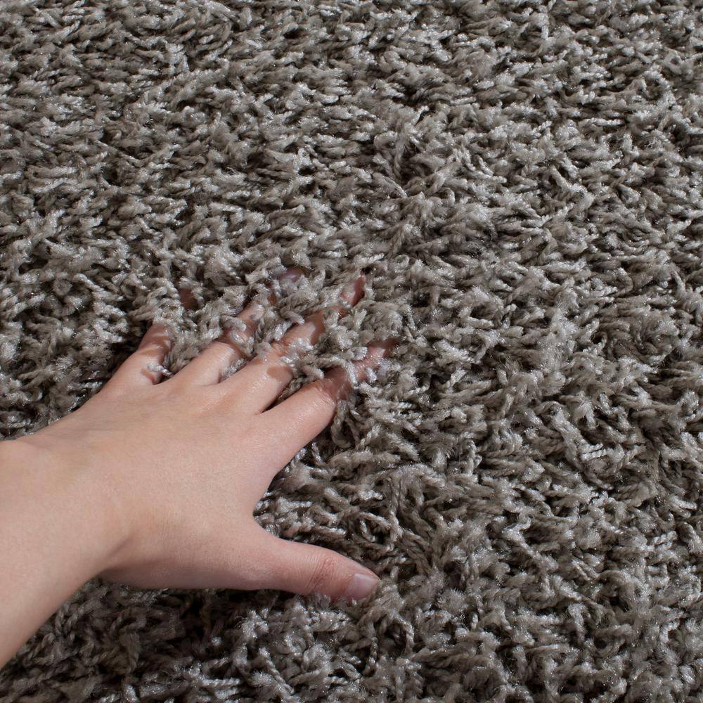 Light Grey 4' x 6' Synthetic Shag Area Rug