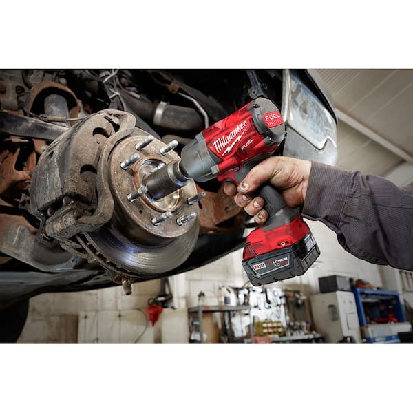 Milwaukee M18 FUEL 18V Lithium-Ion Brushless Cordless 1/2 in. High