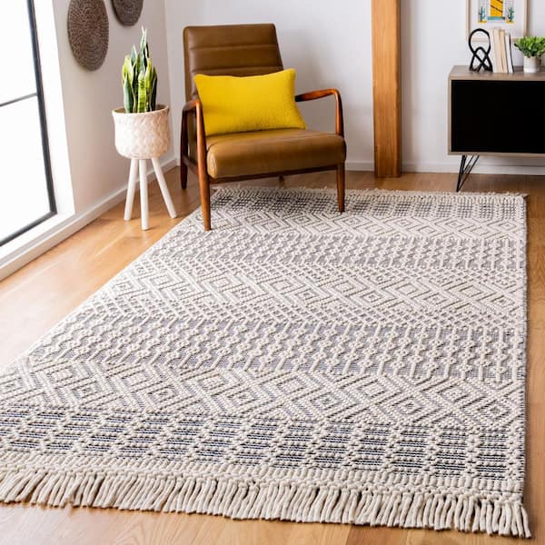 Natura 2 ft. x 4 ft. Ivory/Navy Geometric Tribal Area Rug