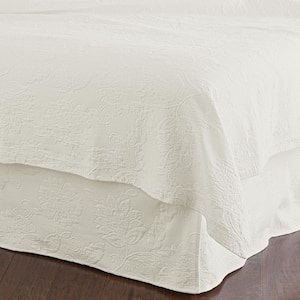 The Company Store Putnam Matelasse 18 in. White Cotton King Bed Skirt ...