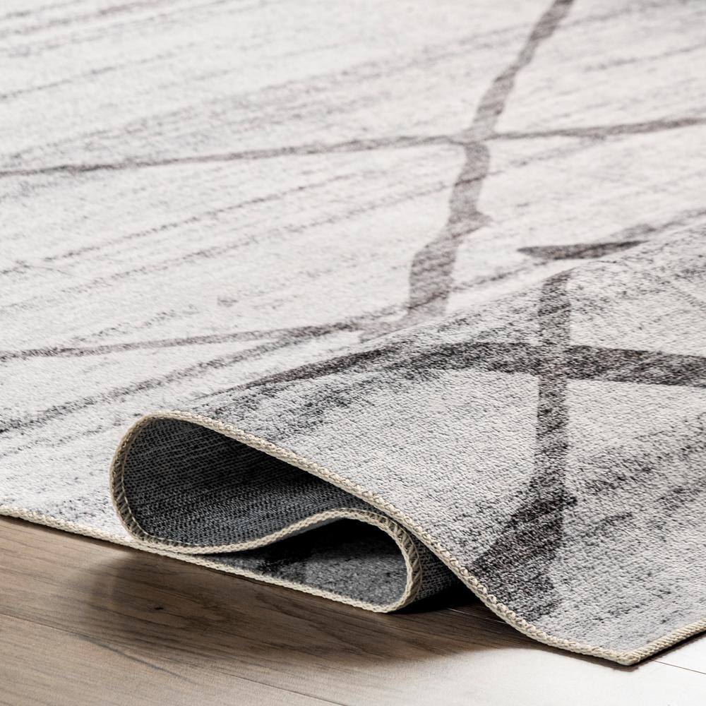 Gray Trellis Machine Washable Stain-Resistant Runner Rug