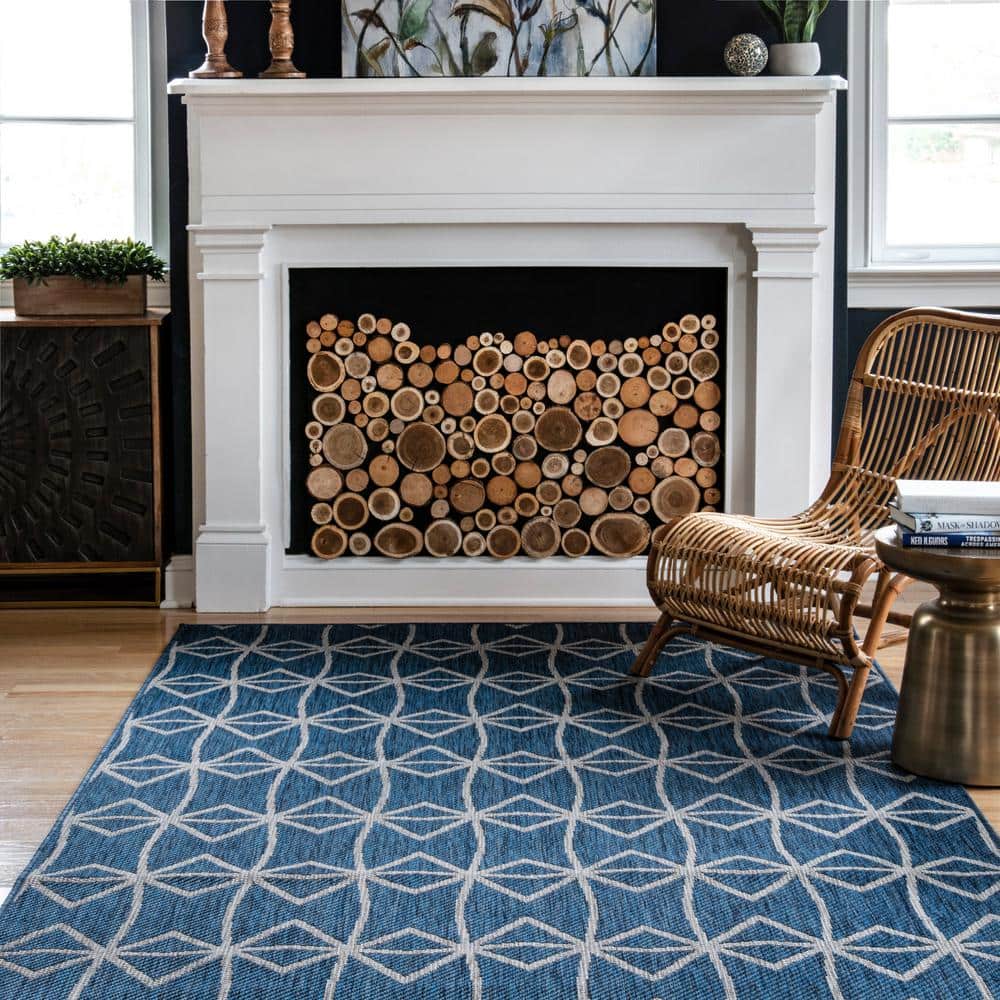 Modern Geometric Trellis 4' x 6' Blue Synthetic Area Rug