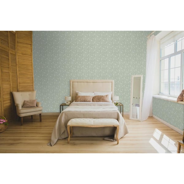 Spring Blossom Collection Magnolia Floral Vine Green/White Matte Finish Non-Pasted Non-Woven Paper Wallpaper Sample
