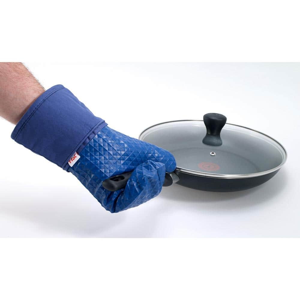 Blue Silicone Waffle Oven Mitts, Set of Two