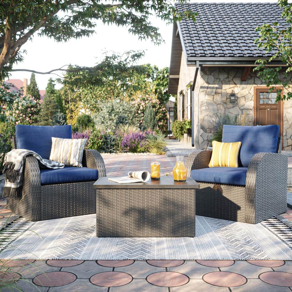 Brisbane Rust-Resistant Wicker Chair with Blue Cushions