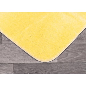 22 in. x 60 in. Rubber Ducky Yellow Traditional Plush Nylon Rectangle Bath Rug