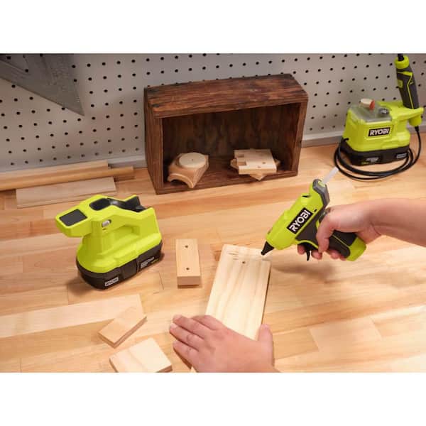 RYOBI - ONE+ 18V Cordless Compact Glue Gun Kit with 1.5 Ah Battery and 18V Charger
