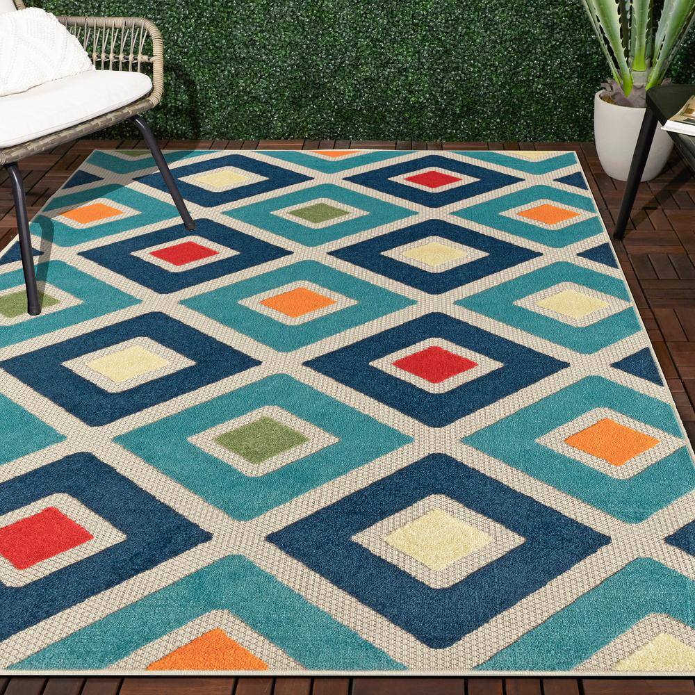 Reversible Blue Geometric Synthetic 2'x3' Easy-Care Outdoor Rug