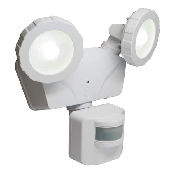 Novolink 160° White Solar Outdoor LED 500 Lumens Wireless Smart Control Motion Activated Light