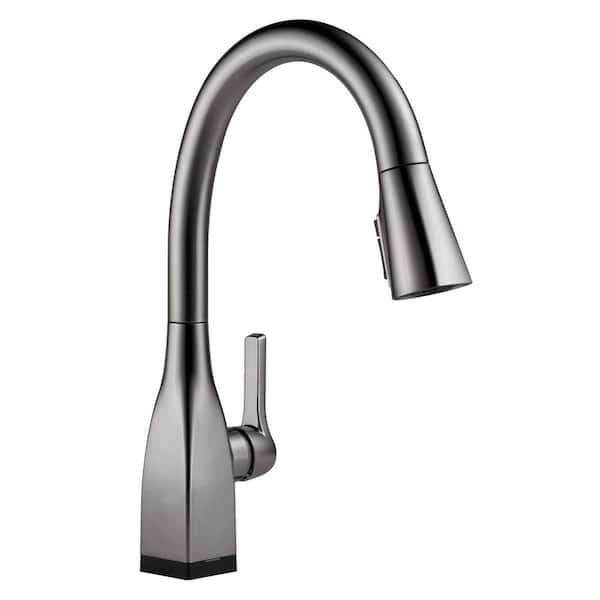Delta Mateo Single-Handle Pull-Down Sprayer Kitchen Faucet with Touch2O and ShieldSpray Technologies in Black Stainless