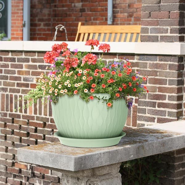 Primehome Large Plastic Plant Pots Set of 3, 12/10/9 Inch Green Ripple  Design Planters with Saucers, Indoor Outdoor Use HD-VANK-PSVS-14 - The Home  Depot
