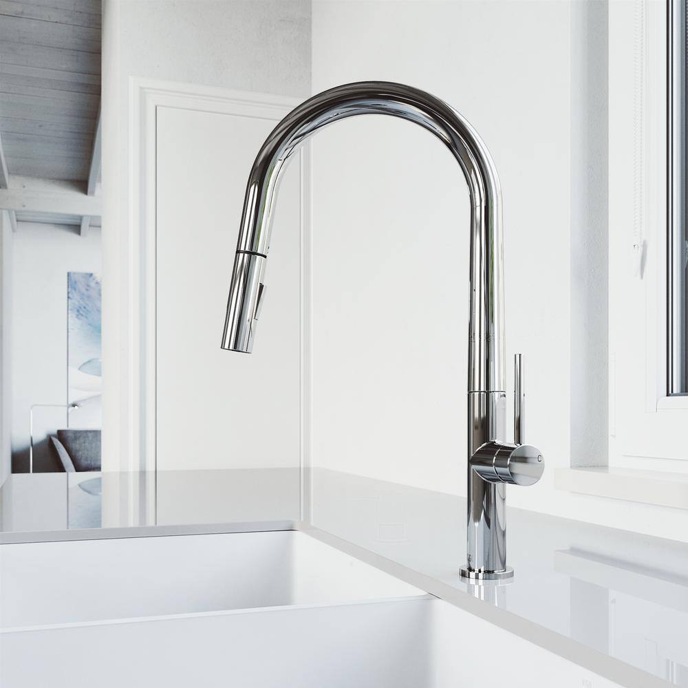 Greenwich Single Handle Pull-Down Sprayer Kitchen Faucet in Chrome