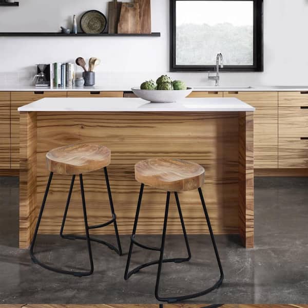 https://images.thdstatic.com/productImages/057a75bf-951b-4326-b55f-0bbc329803bd/svn/brown-the-urban-port-bar-stools-upt-37910-31_600.jpg