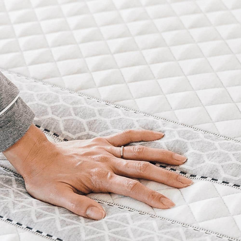 Sapira Luxe 11" Hybrid Queen Mattress with Water-Resistant Memory Foam