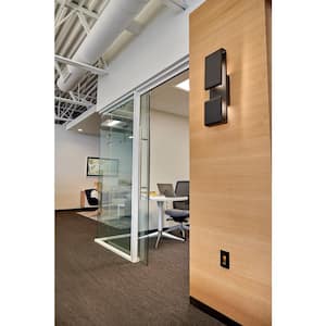 Hinkley Landscape Lighting Luna Horizontal 120v 3000K LED Step Light, Bronze