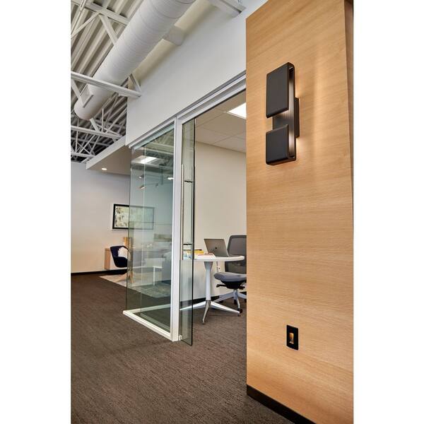 HINKLEY Hinkley Landscape Lighting Luna Horizontal 120v 3000K LED Step Light, Bronze