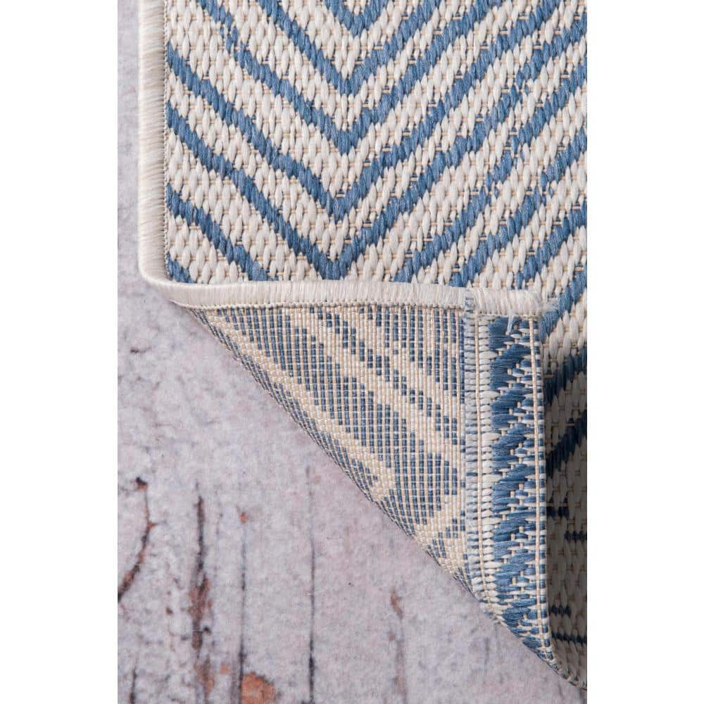 Coastal Breeze Blue Chevron 29'' Synthetic Runner Rug
