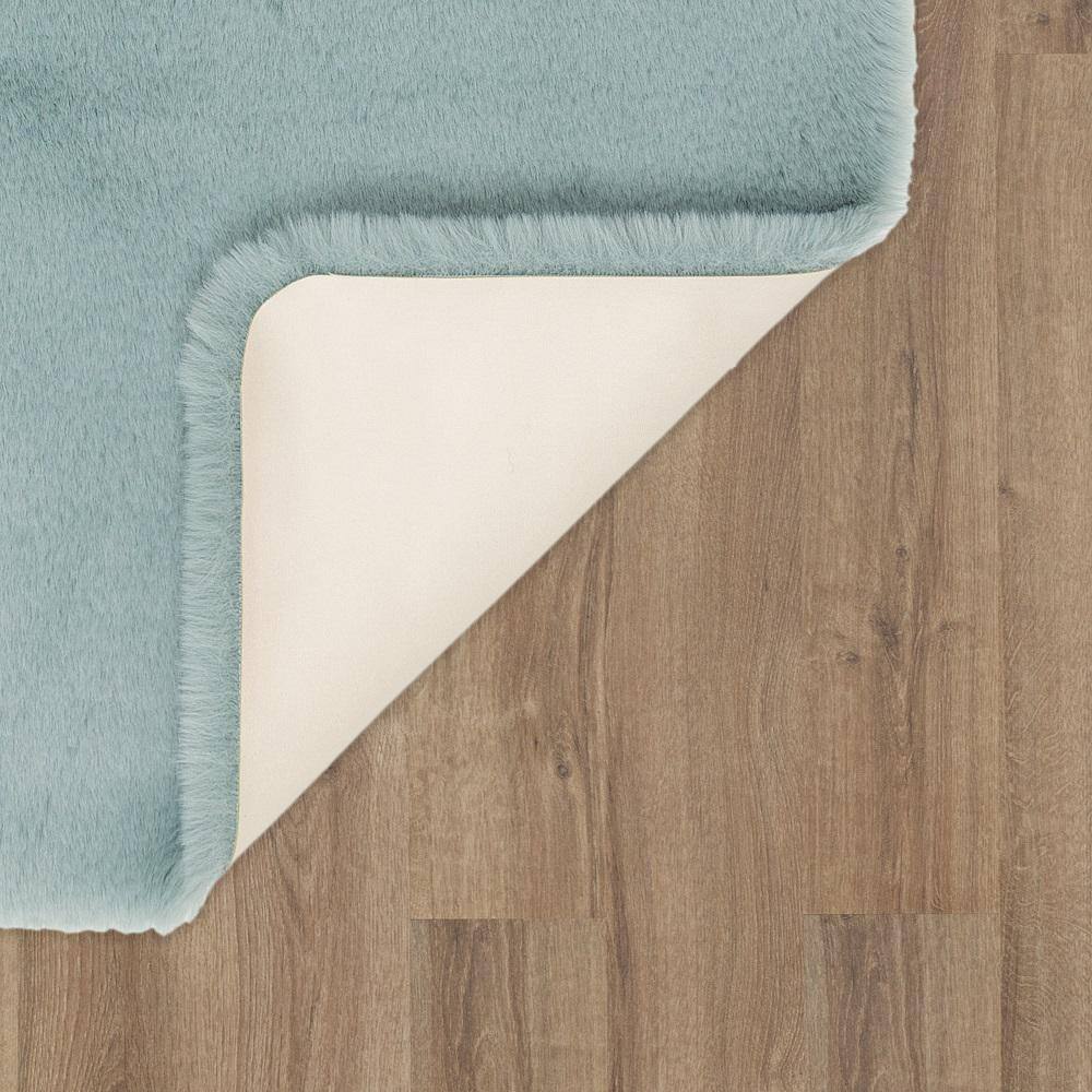 Lavish Green Fog Plush Faux Fur Bath Mat 27" x 45"