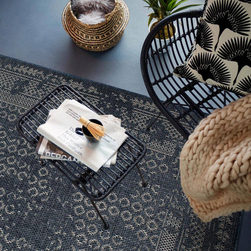 Blue Geometric Synthetic Flat Woven 5' x 7' Area Rug