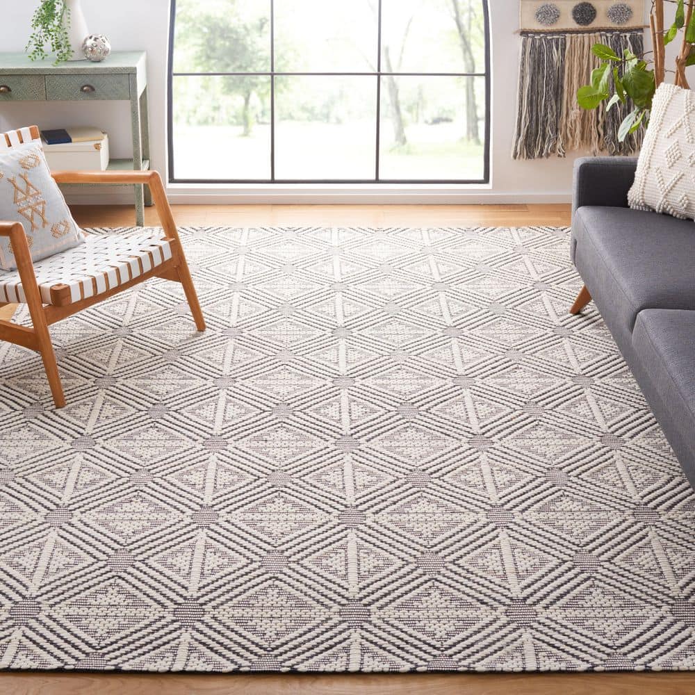 Black Geometric Handmade Wool 8' x 10' Area Rug