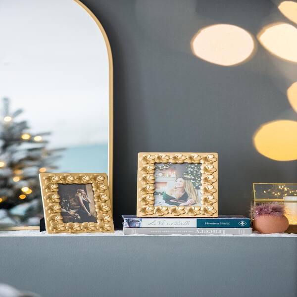 Retro Luxury 7.5 in. x 9.5 in. Gold Textured Picture Frame with