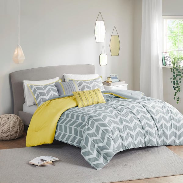Intelligent Design Laila 5-Piece Yellow Full/Queen Comforter Set