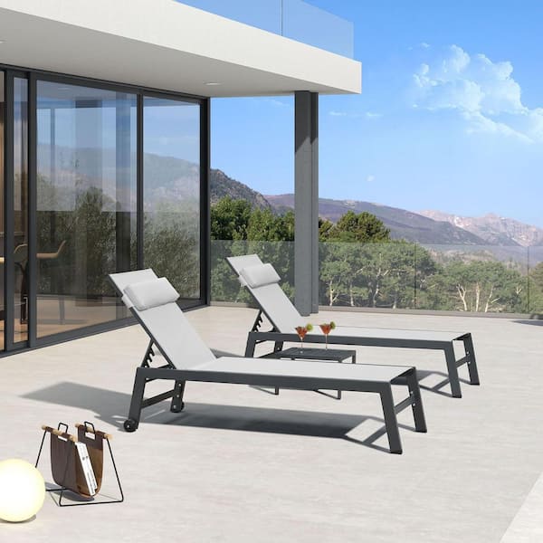 PURPLE LEAF Aluminum Outdoor Lounge Chair Set with Side Table and Pillow for Pool Beach Sunbathing Tanning Recliner, White