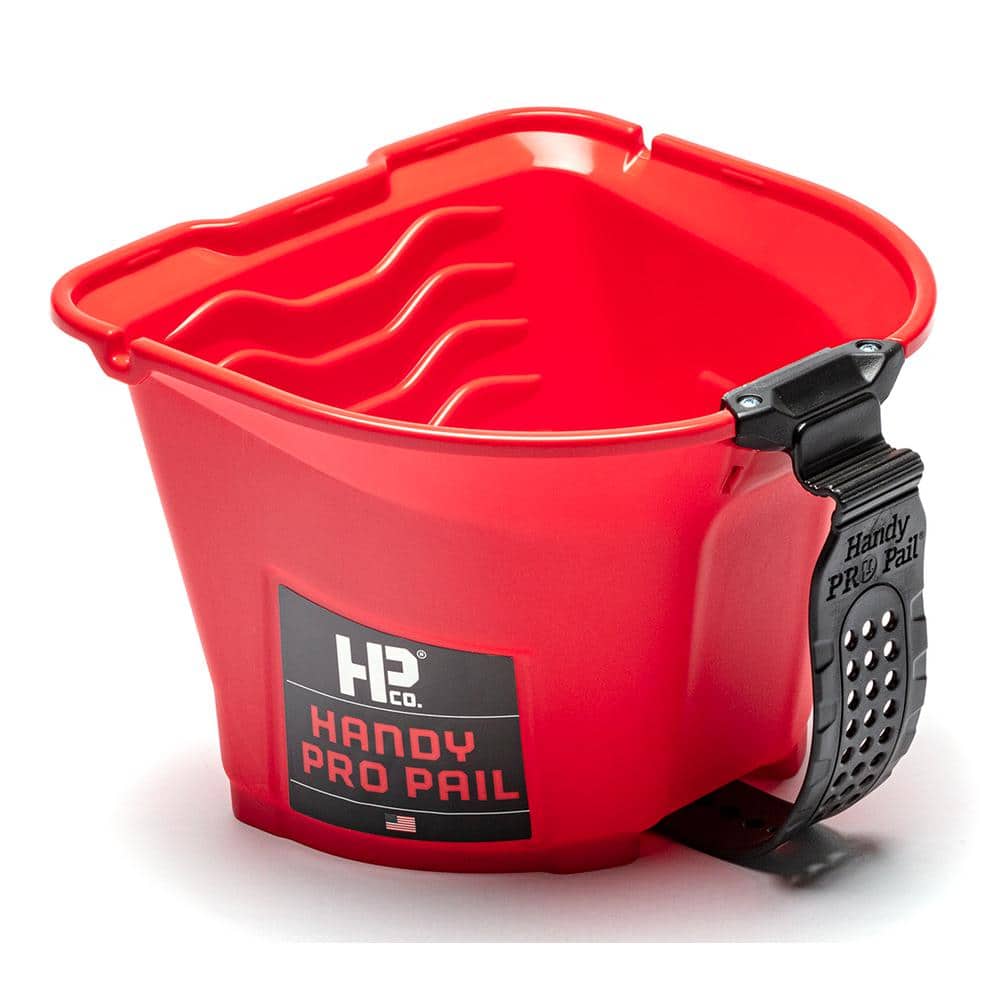 Handy Pail with Brush Clip
