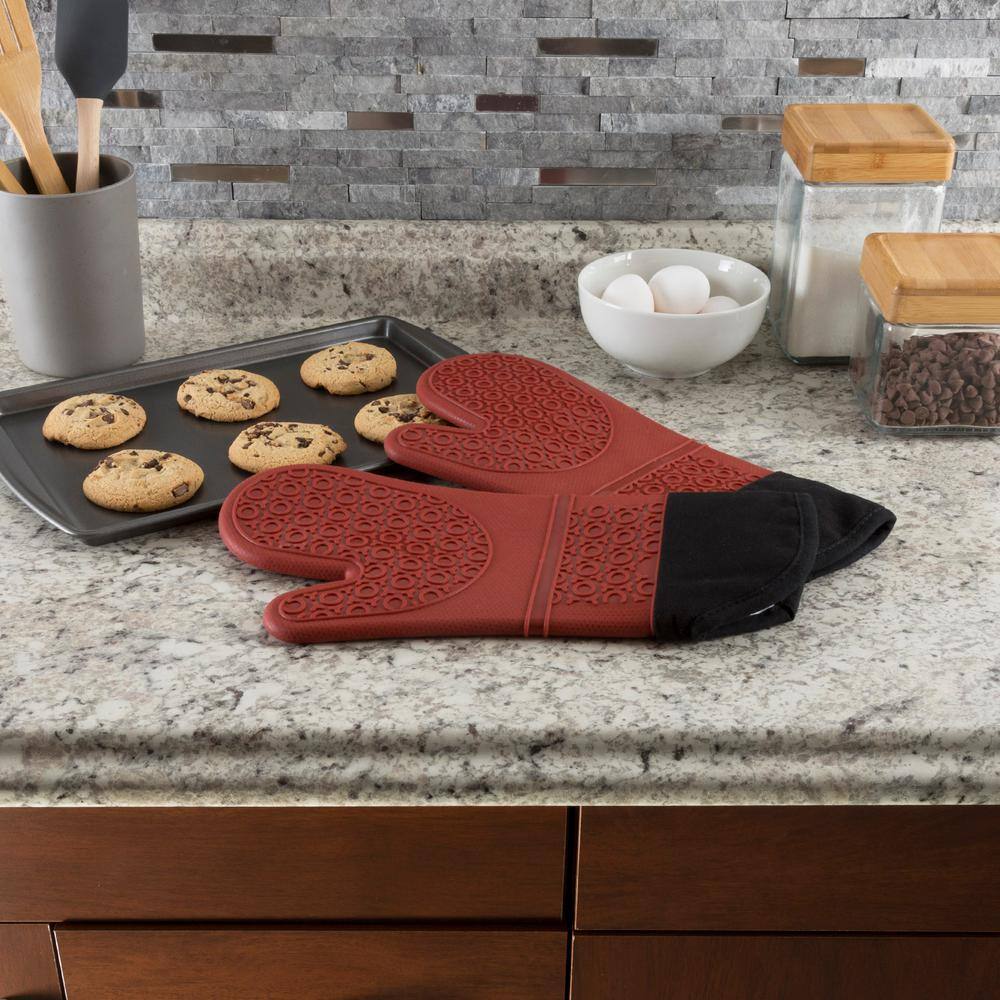 Silicone Black Oven Mitts with Quilted Lining (2-Pack) - thumbnail 6