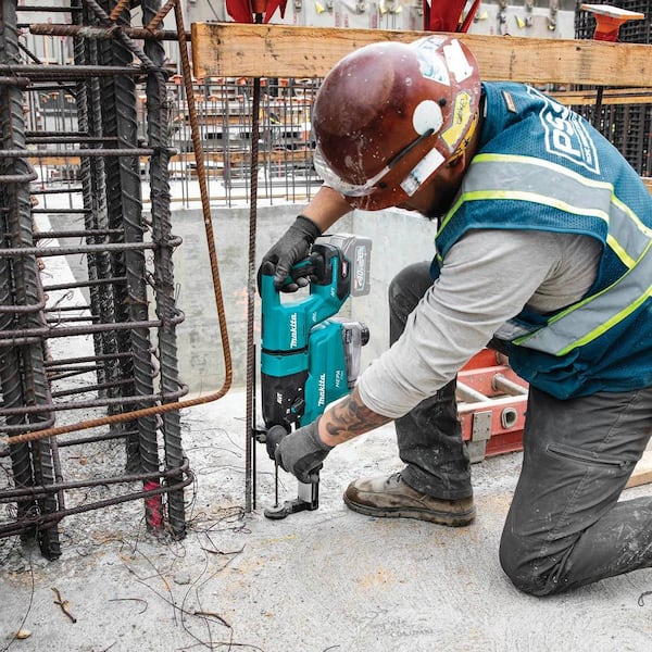 Makita 40V max XGT Brushless Cordless 1-1/8 in. Rotary Makita 40V max XGT Brushless Cordless 1-1/8 in. Rotary