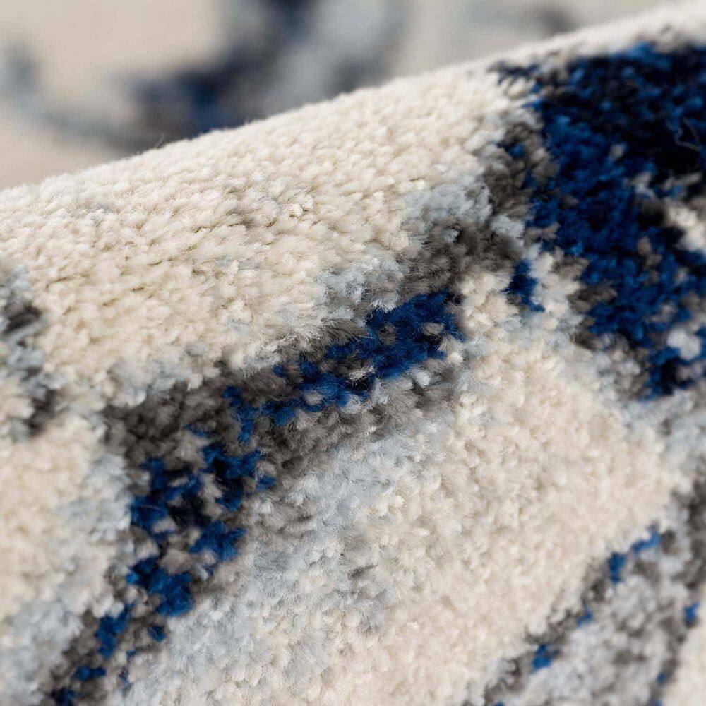 Coastal Charm Blue and Teal Shag Rug 5'3" x 7'3"