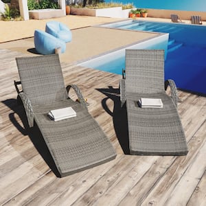 2-Piece Wicker Outdoor Chaise Lounge Chairs Reclining Chair Side Table Adjustable Backrest Ergonomic Wave Design in Gray