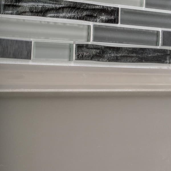 Jeffrey Court Waves of Grey/Silver 11.875 in. x 11.375 in. Interlocking Glossy Glass/Metal Mosaic Tile (0.938 sq. ft./Each) - image 4