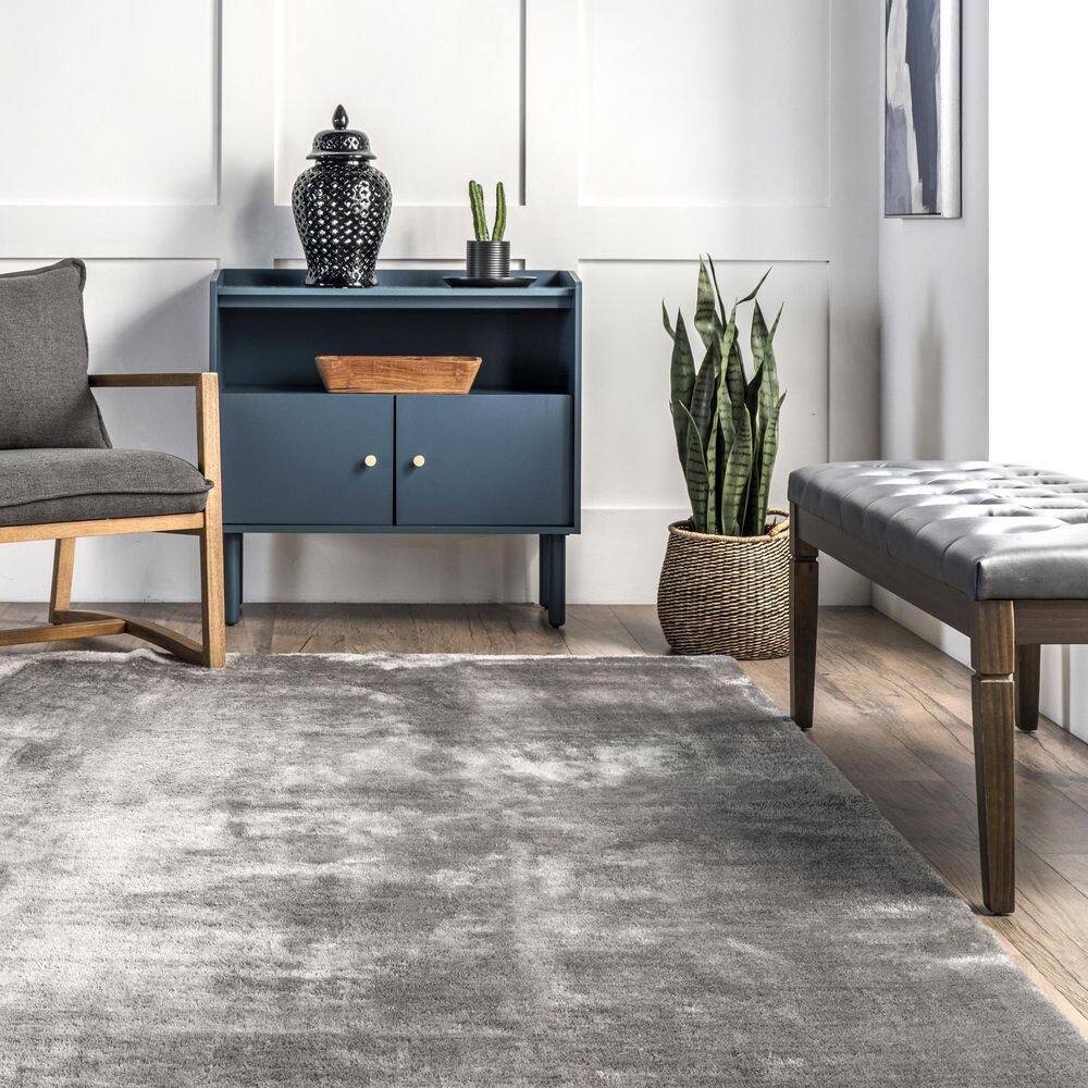 Gray 4' x 6' Washable Solid Shag Area Rug
