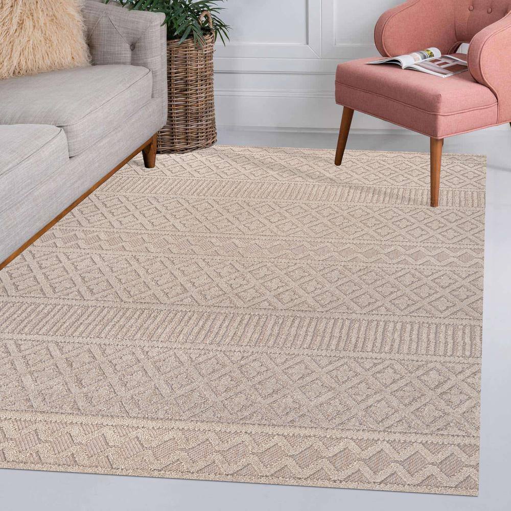 Beige and Gray Geometric Synthetic Indoor/Outdoor Area Rug