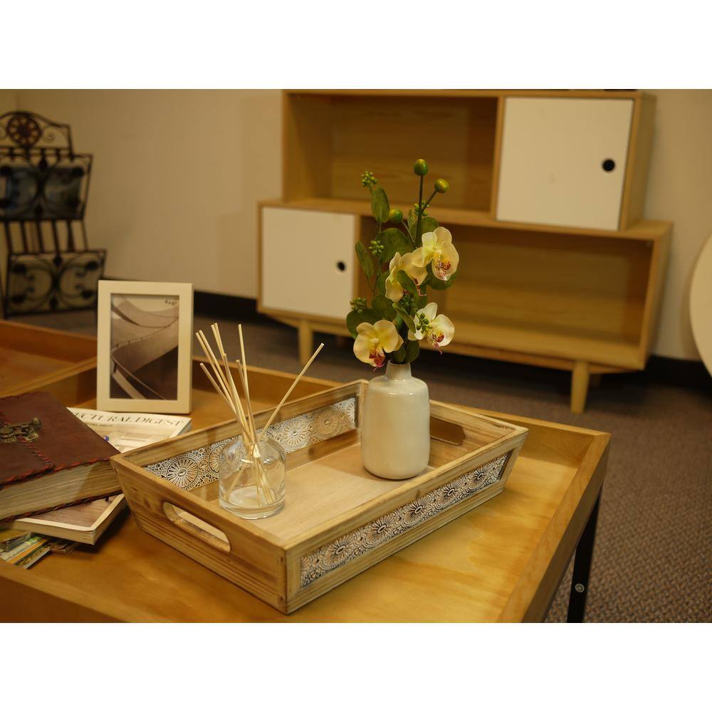 coffee table with trays