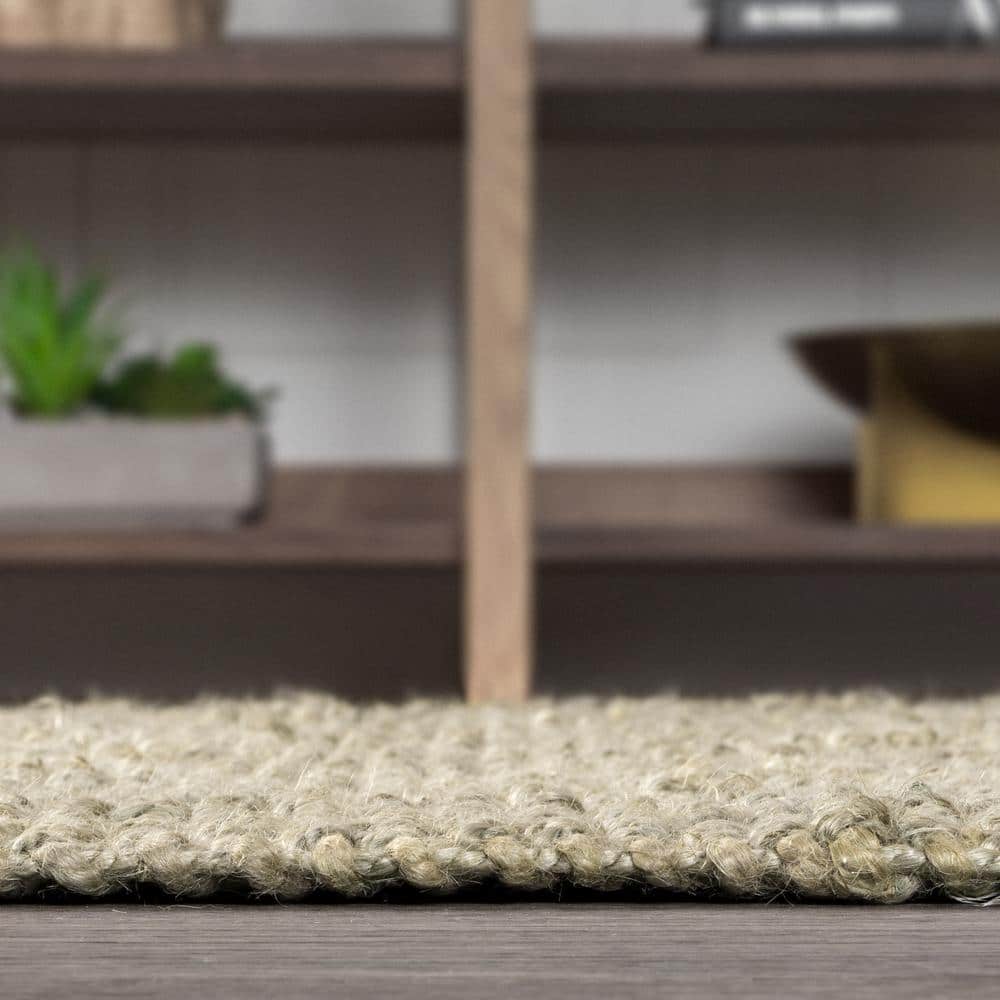 Gray Handwoven Chunky Jute 4' x 6' Reversible Area Rug
