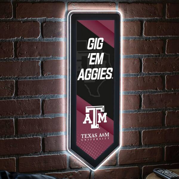 Gig 'Em Sign With Lights