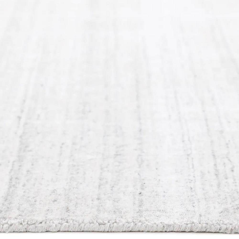 Ivory Harbor Hand-Loomed Solid Wool-Viscose 5' x 8' Area Rug