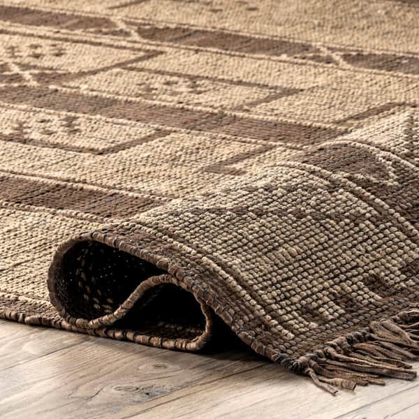 https://images.thdstatic.com/productImages/066fc77f-2fd8-5b18-816d-168deffb1b9e/svn/natural-nuloom-area-rugs-vcrc04a-508-1f_600.jpg
